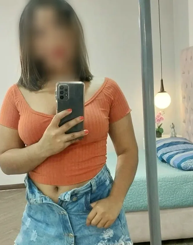 Anna, 26