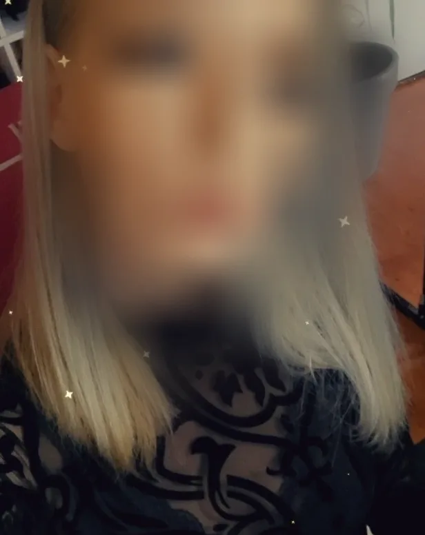 Emma, 36
