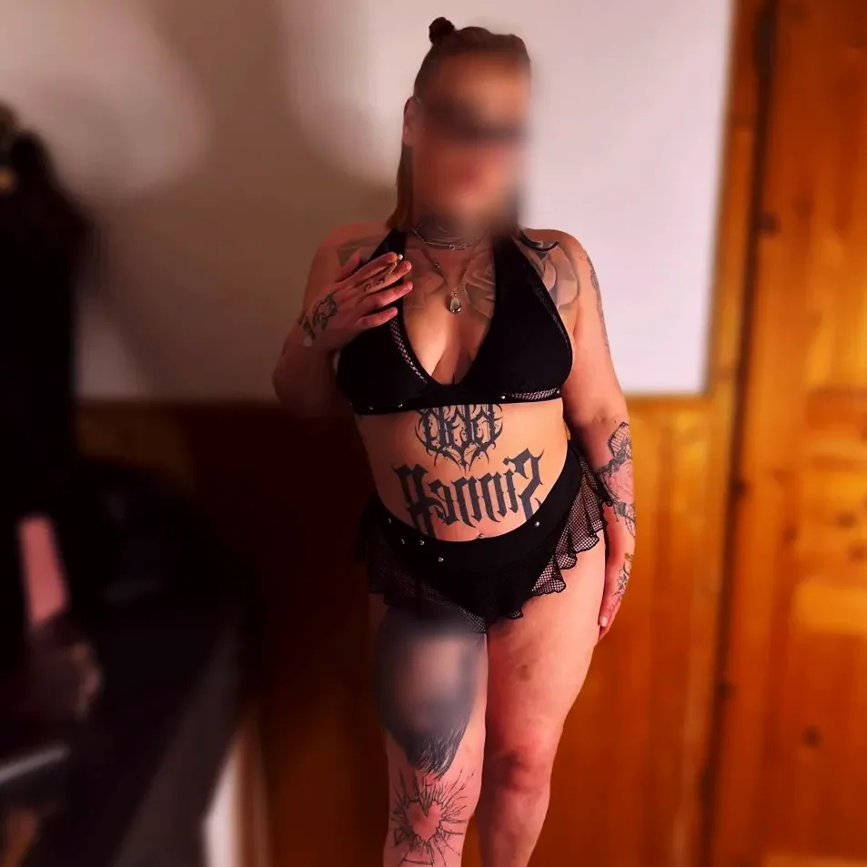 Fatma, 26