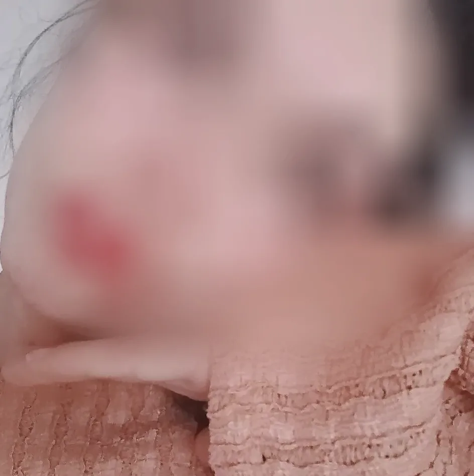 Neele, 29